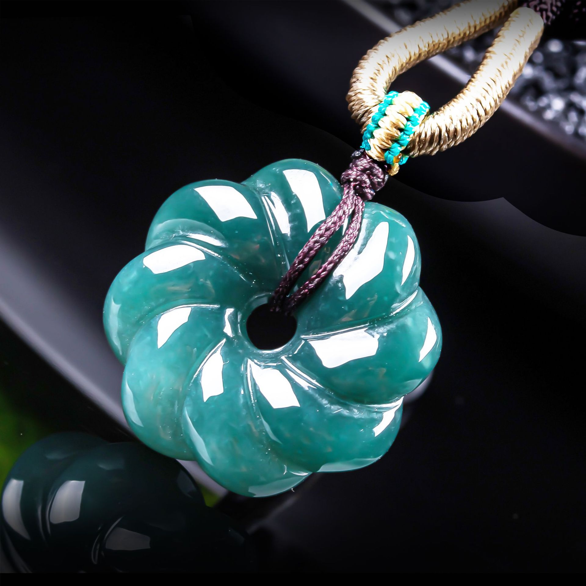 Luxury Gifts Jewelry & Watches Namfleg Mostar - 천연 버마산 비취 꽃 모양 펜던트