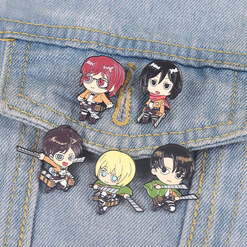 Levi Jewelry & Watches Inc - Chibi 에나멜 핀 맞춤형 Eren Mikasa
